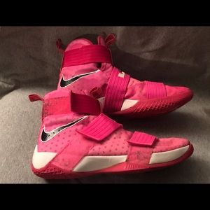Lebron soldier 10s think pink. Men’s size 11